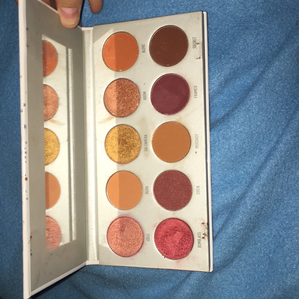 🖤EYESHADOW PALLET🖤